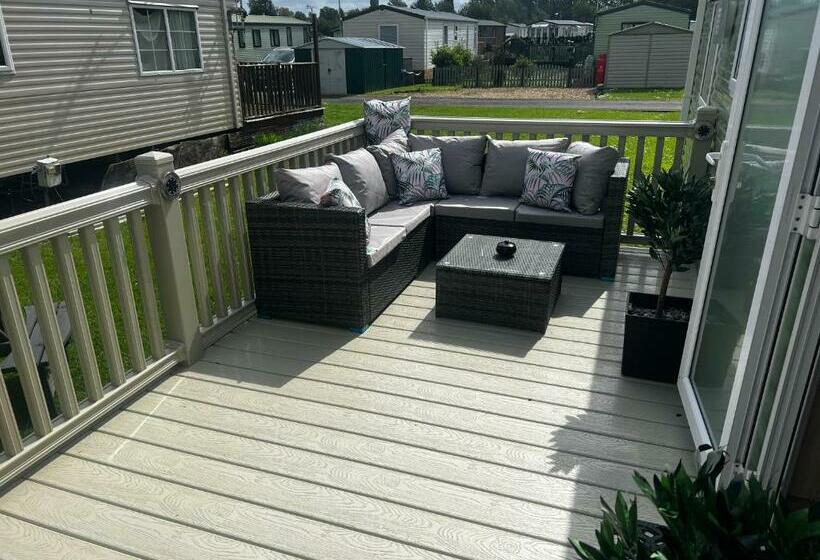 Relaxing And Quiet Holiday Cabin Sleeps 4