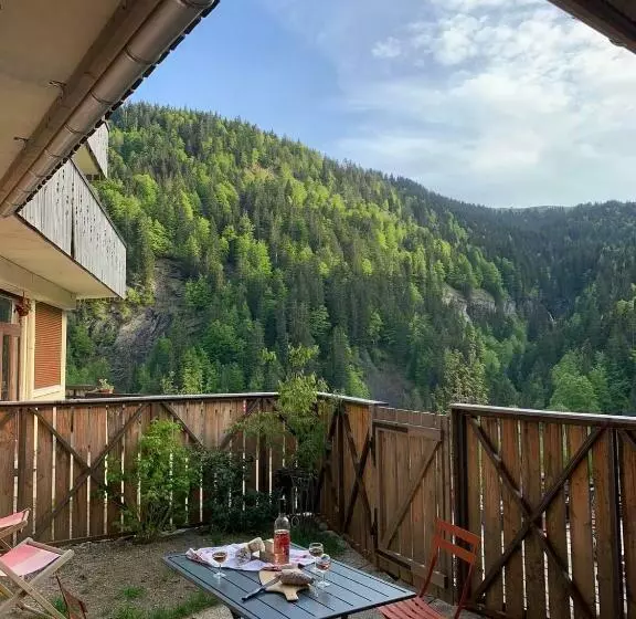 Terrasse Sur Les Aravis