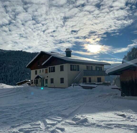 Terrasse Sur Les Aravis