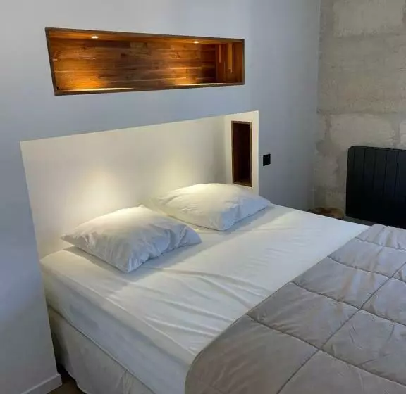Loft Spacieux Au Cœur Des Remparts D Aigues Mortes