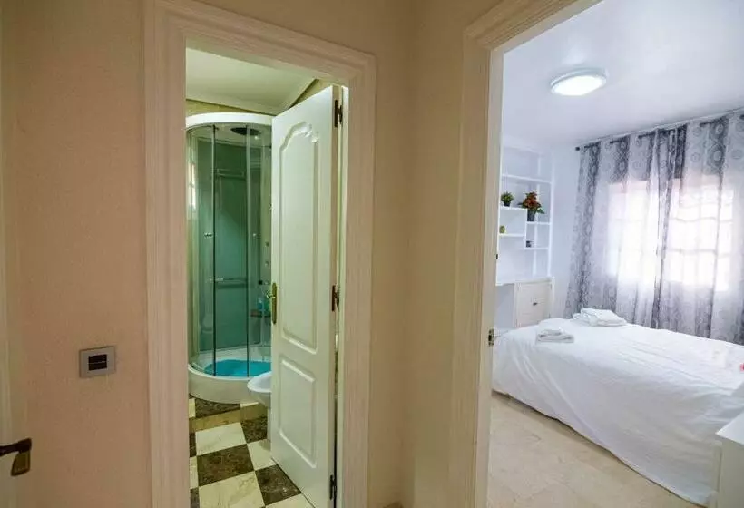 Lujosa Villa En Alhaurin De La Torre 7 Dormitorios