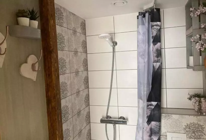 Renthouse Guest Apartment Alice