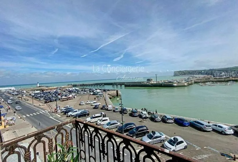 Th 35   Entre Port Et Mer
