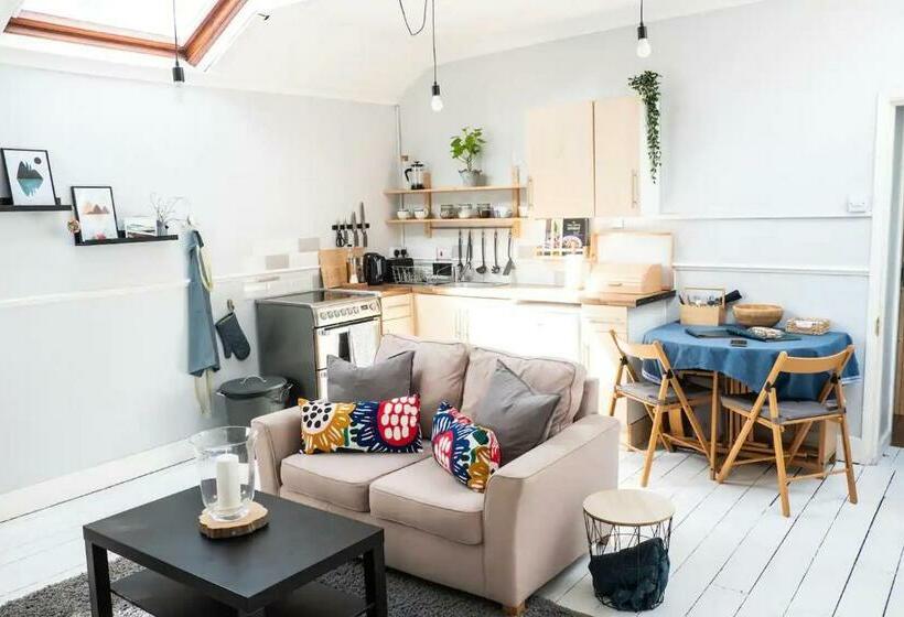 Cute Self Catering Flat In The Brecon Beacons