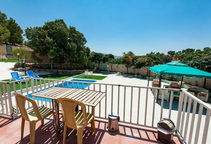 Jerash Hills Farm & Chalets