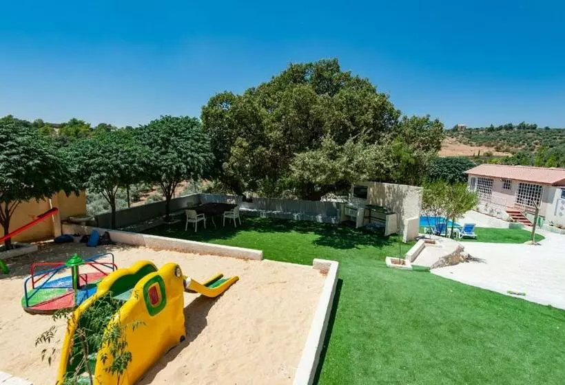 Jerash Hills Farm & Chalets