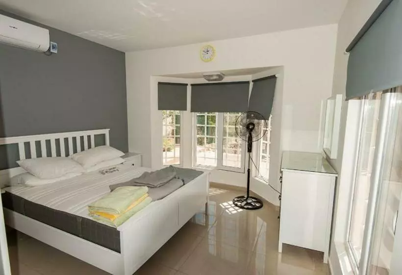 Jerash Hills Farm & Chalets