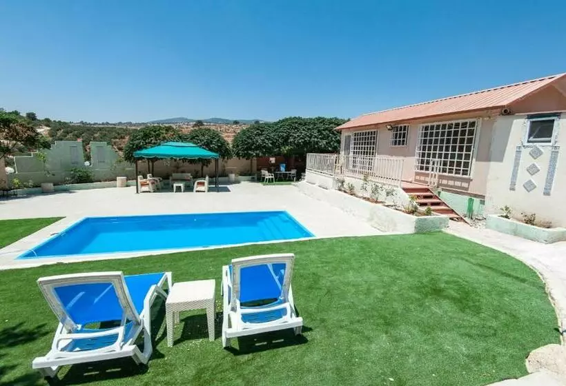 Jerash Hills Farm & Chalets