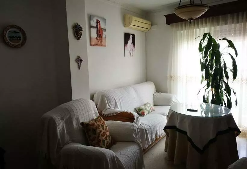 Piso Céntrico De 3 Dormitorios, 2 Baños + Garaje