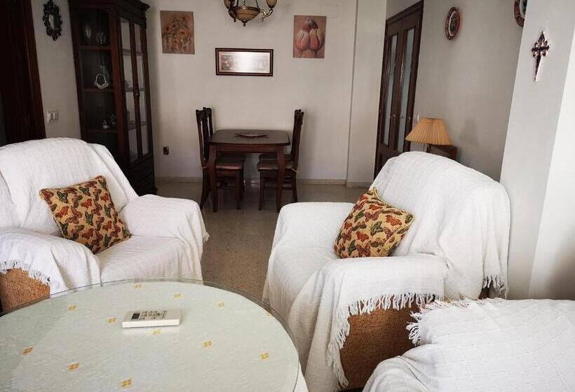 Piso Céntrico De 3 Dormitorios, 2 Baños + Garaje