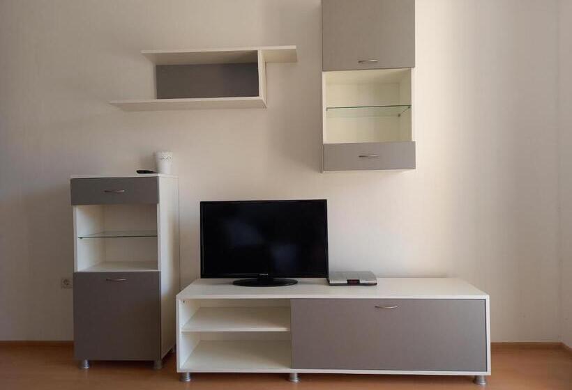 Sozopoli Hills, App B7