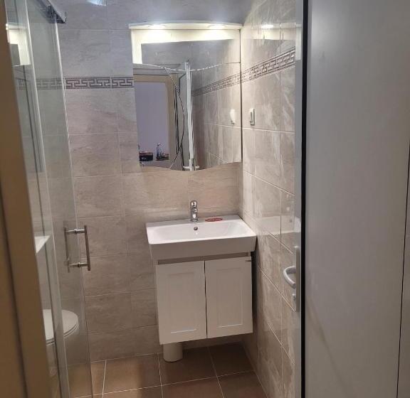 Sozopoli Hills, App B7