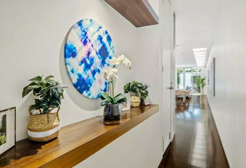 St Kilda Style Stunning 3 Bedroom House