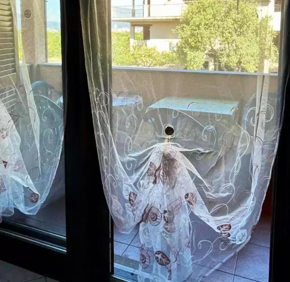 Cozy Apartment With Sea View In Olbia 80 M²