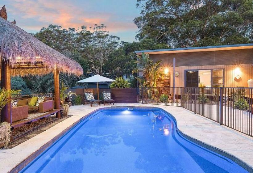 Alisrya At Castaway Close