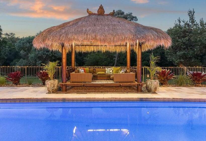 Alisrya At Castaway Close