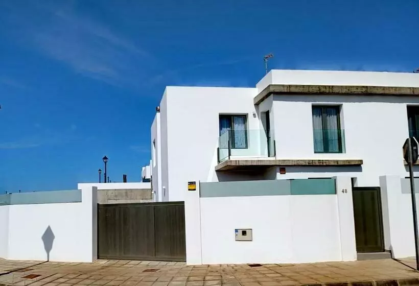 Arrecife Exclusive Beach House