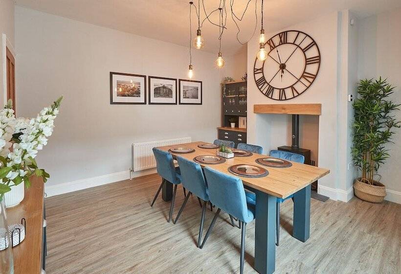 Share The Moments King S Cottage