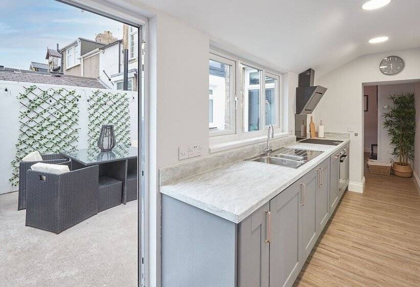 Share The Moments King S Cottage