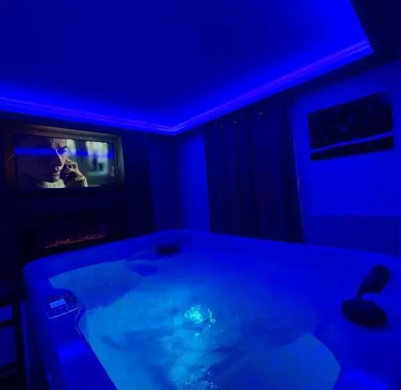 La Casa De Lové Suite Jacuzzi