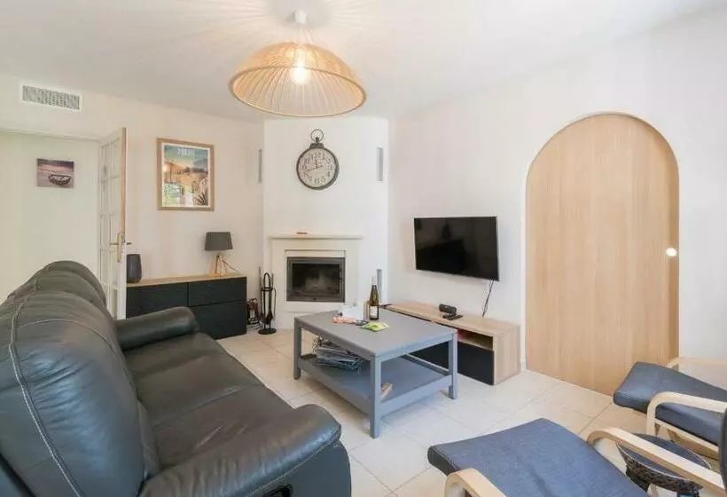 Maison Spacieuse Avec Jardin Arboré
