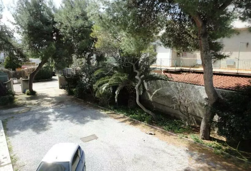 Marinella Seaside Apartment