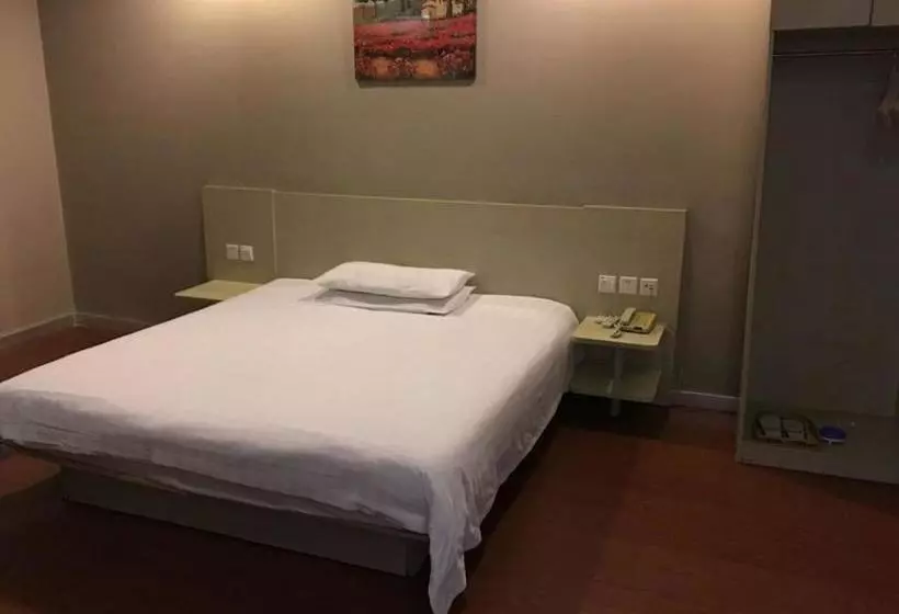 Отель Elan Inn Taicang Wuyang Plaza