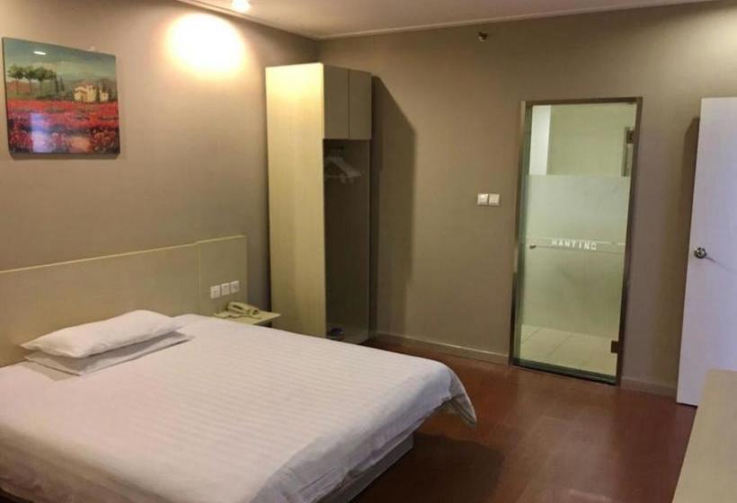 Отель Elan Inn Taicang Wuyang Plaza