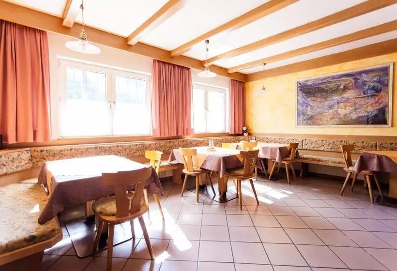 Hotelli Gasthof Steg