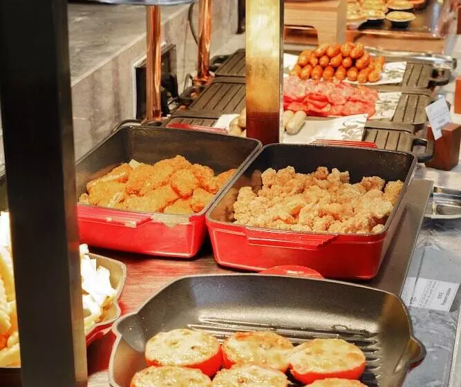 בית מלון כפרי Holiday Inn Taiyuan City Center