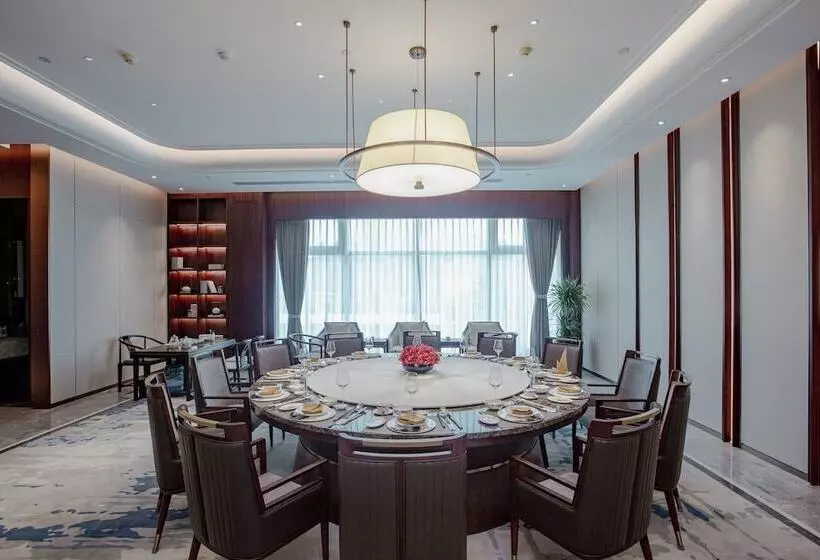 בית מלון כפרי Holiday Inn Taiyuan City Center