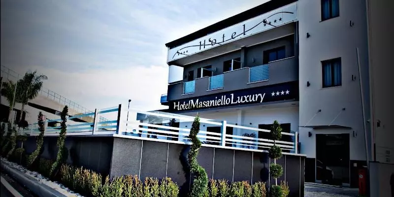 בית מלון כפרי Masaniello Luxury