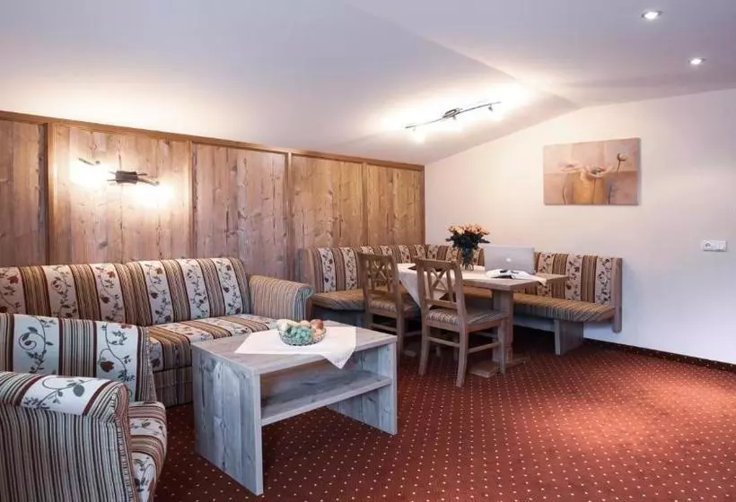 ホテル Panorama Appartements