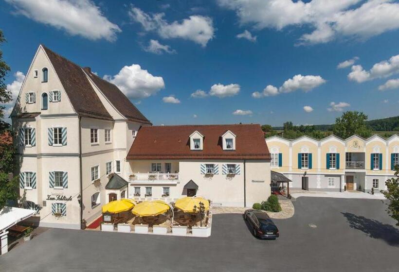 بنسيون Zum Schlössle