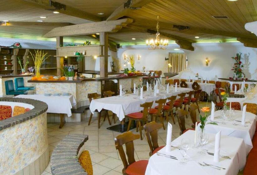 بنسيون Zum Schlössle