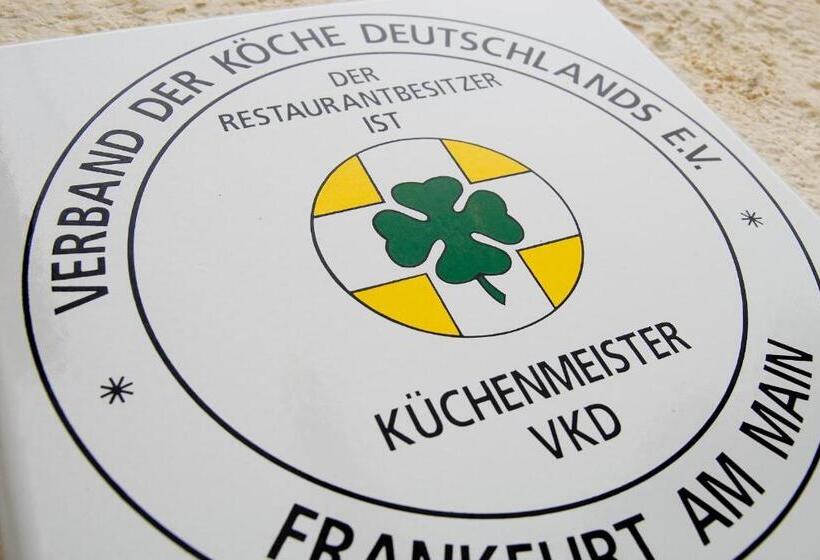 بنسيون Zum Schlössle