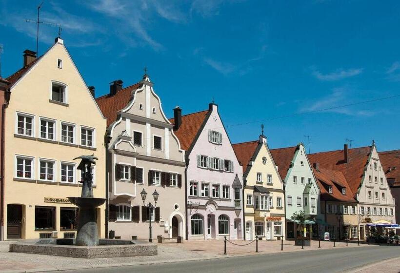 بنسيون Zum Schlössle