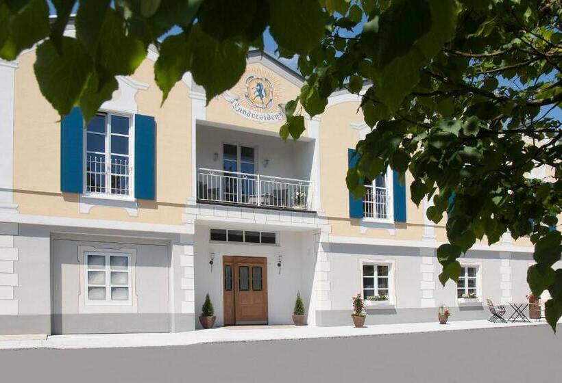 بنسيون Zum Schlössle