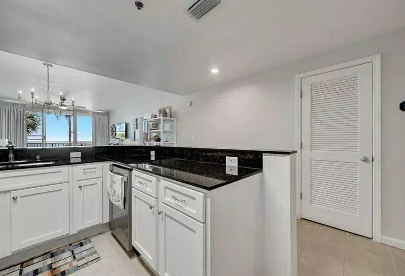 Bristol 205   Beachfront Condo With Breathtaking Views