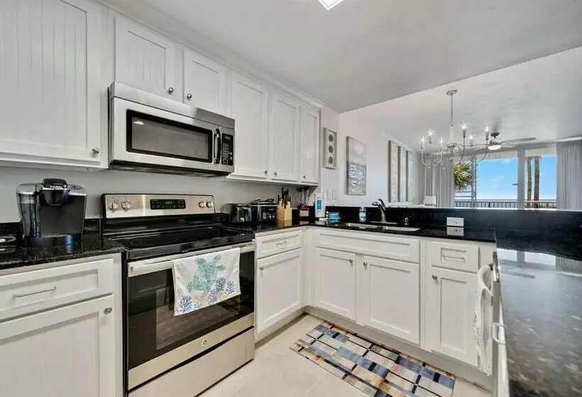 Bristol 205   Beachfront Condo With Breathtaking Views