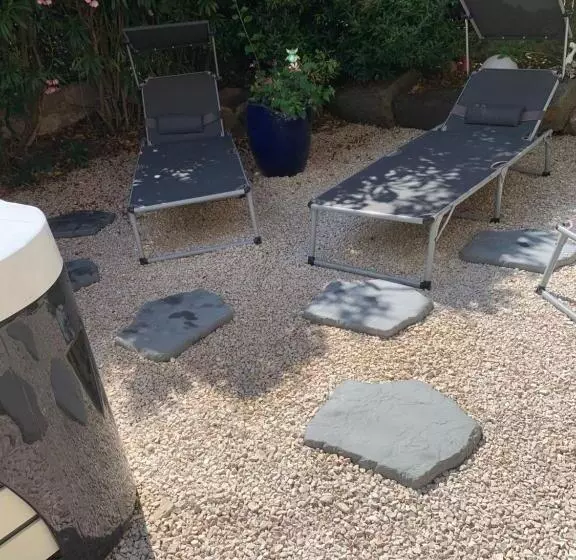 Les Dahlias Appartement 4 Personnes Jacuzzi Barbecue Jardin Arboré Climatisé