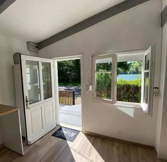 Maison Bord De Lac De Charmes