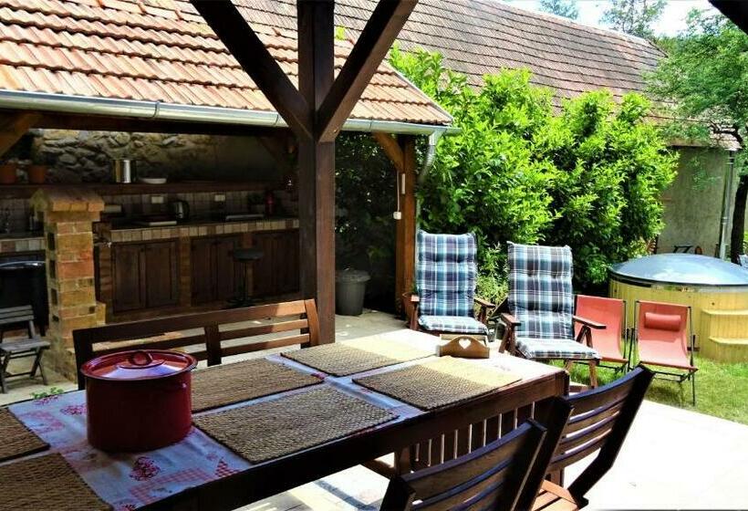 Padláskincsek Muskátlis Vendégház