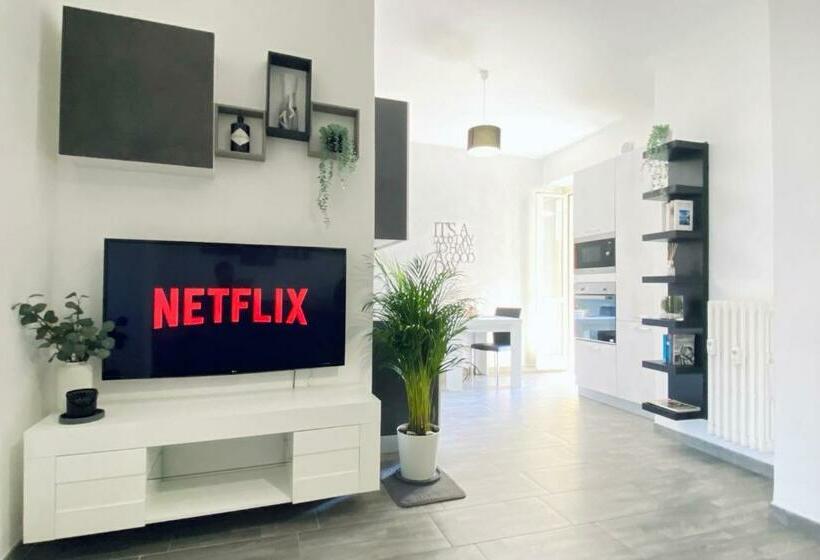 Relax & Tour New Minimal Chic Apartment