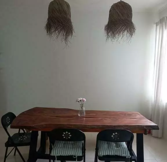 Shambala Palm Beach Anyer