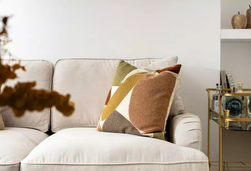 Luxe Design   Heart Of Rothbury   Sleeps 8!