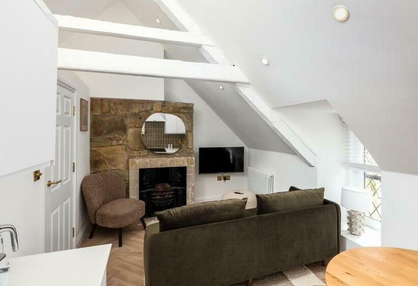 Luxe Design   Heart Of Rothbury   Sleeps 8!