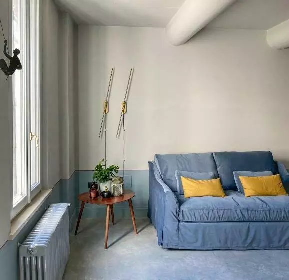 Maison B