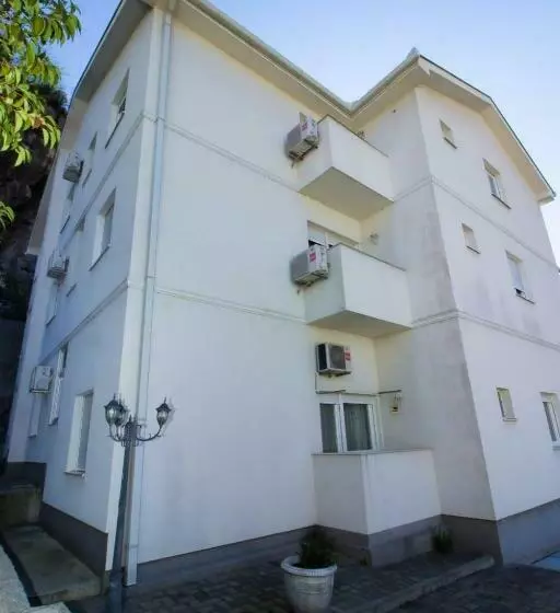 Apartment Mistik