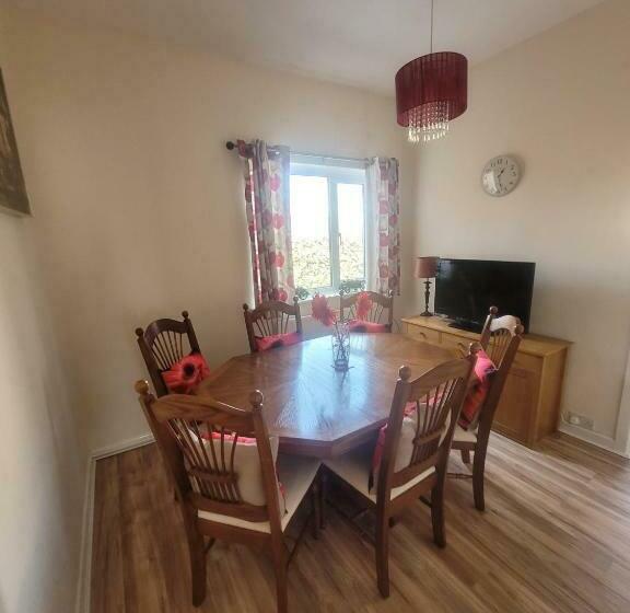 Polly S Place   A Lovely 3 Bed First Floor Flat, Near To Beach With Free Parking